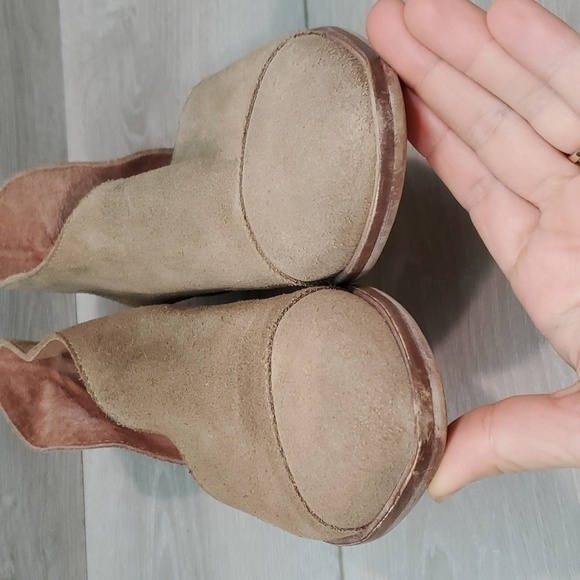 Free People Womens Royale Flat Side CutOut Ankle Boots shoes sz 37/6.5-7 - Picture 6 of 16